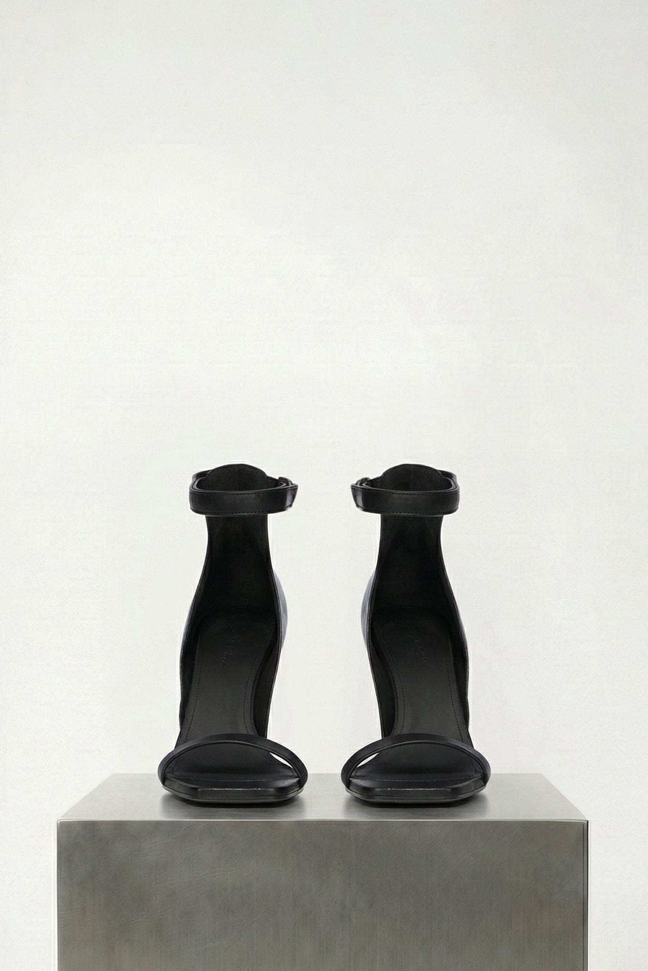 Rick Owens Cantilever Sandal in Black