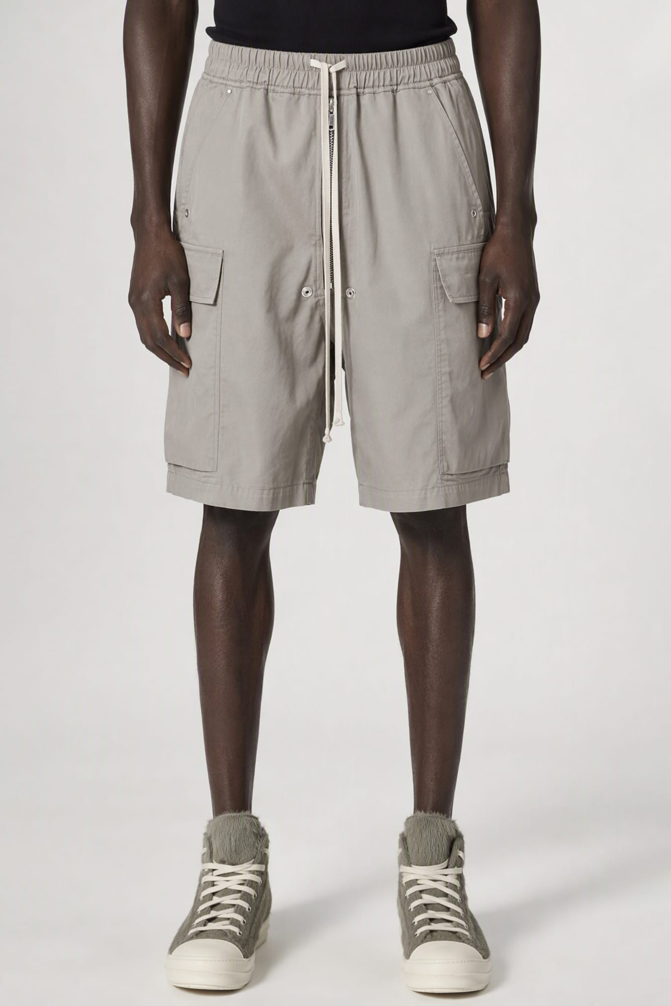 Rick Owens Mens Cargobela Shorts in Dark Pearl