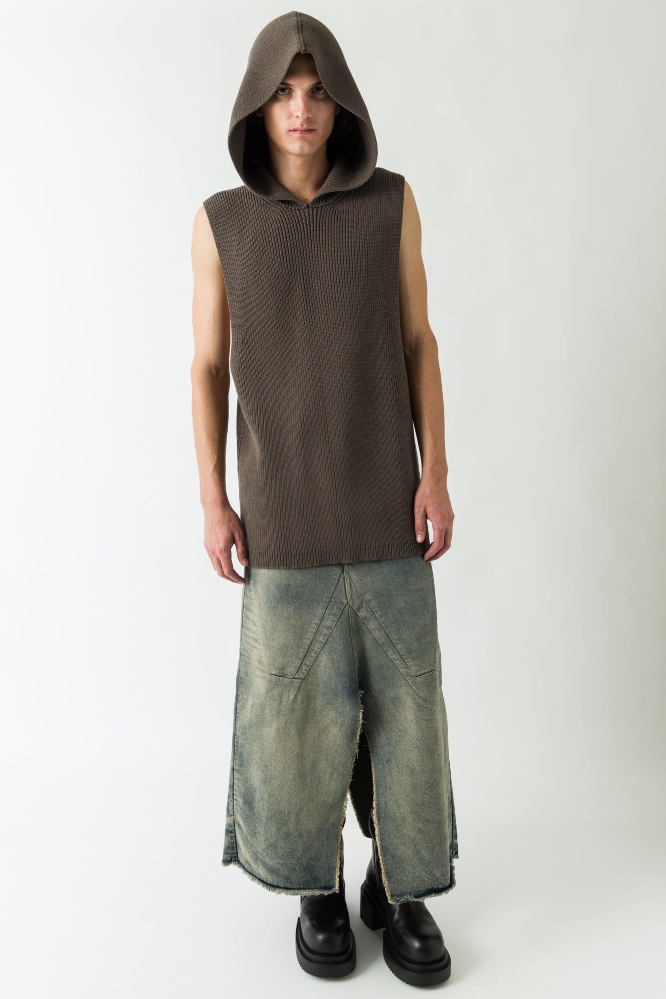 Rick Owens Hooded Tank in Dark Dust full look