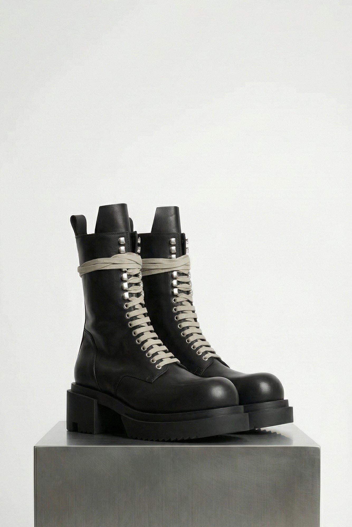 Rick Owens Stivali In Pelle Laceup Bogun SS26 side