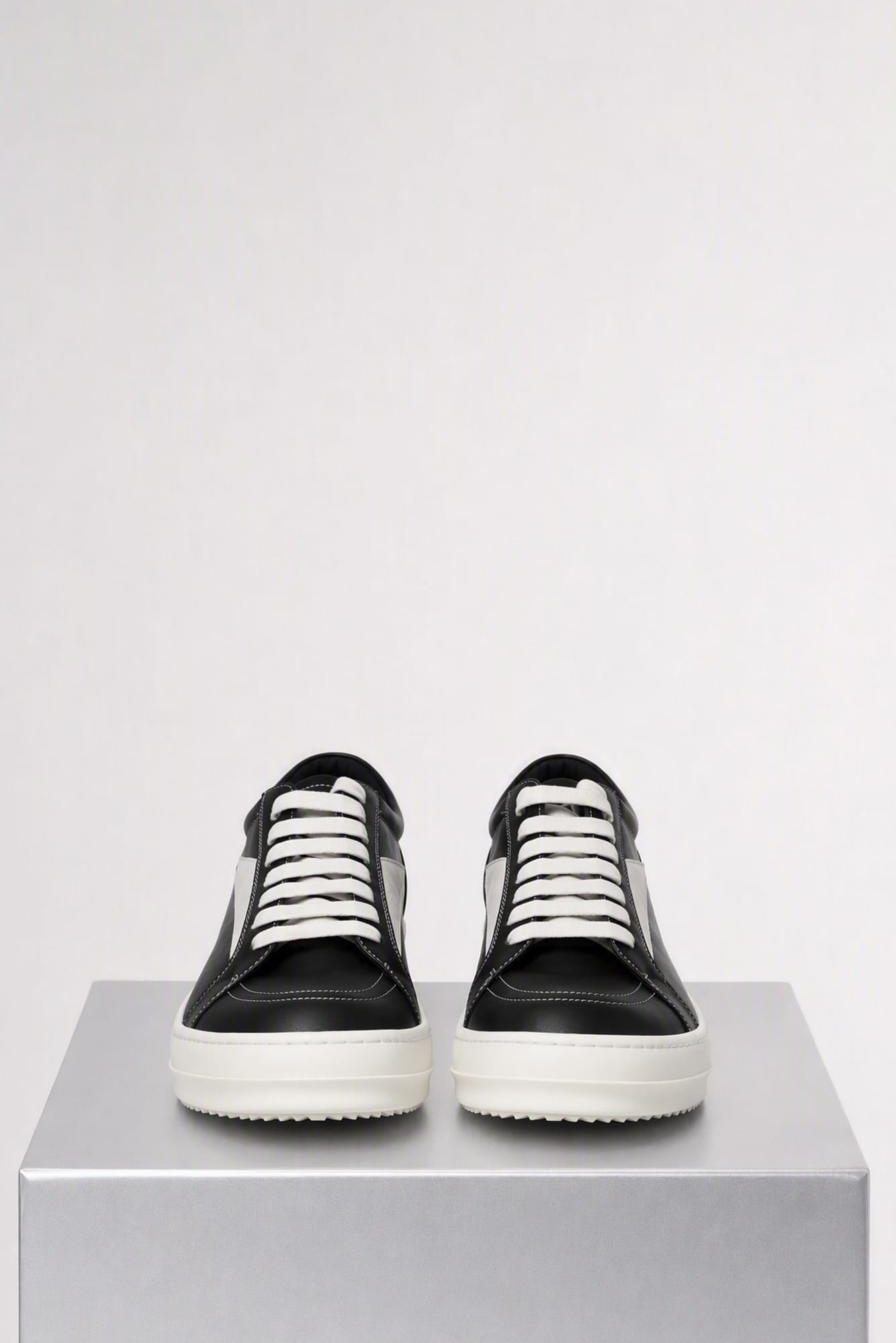 Rick Owens Vintage Sneaks in Black/Milk