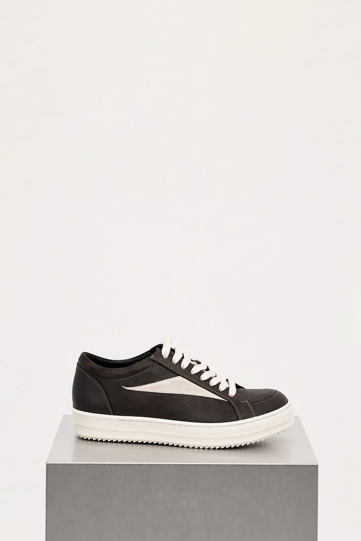 Rick Owens Vintage Sneaks in Washed Black