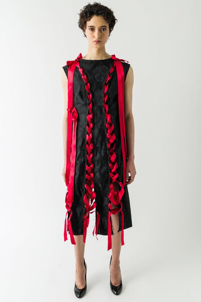 Simone Rocha Unraveling Ribbon Dress In Black/Red full look