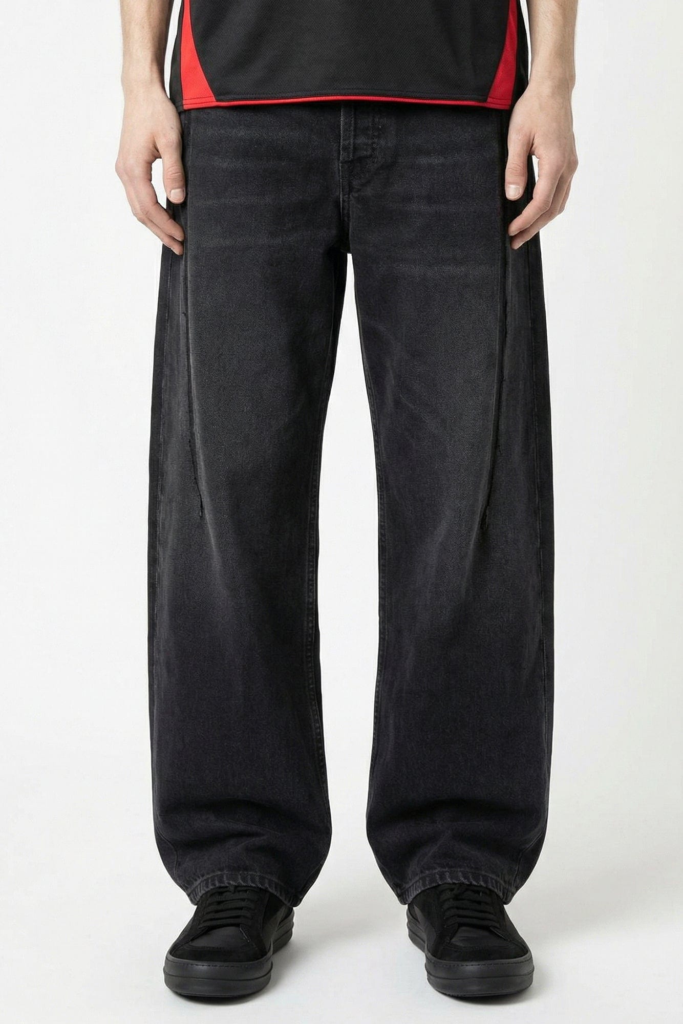 Vetements Cut Jeans in Black