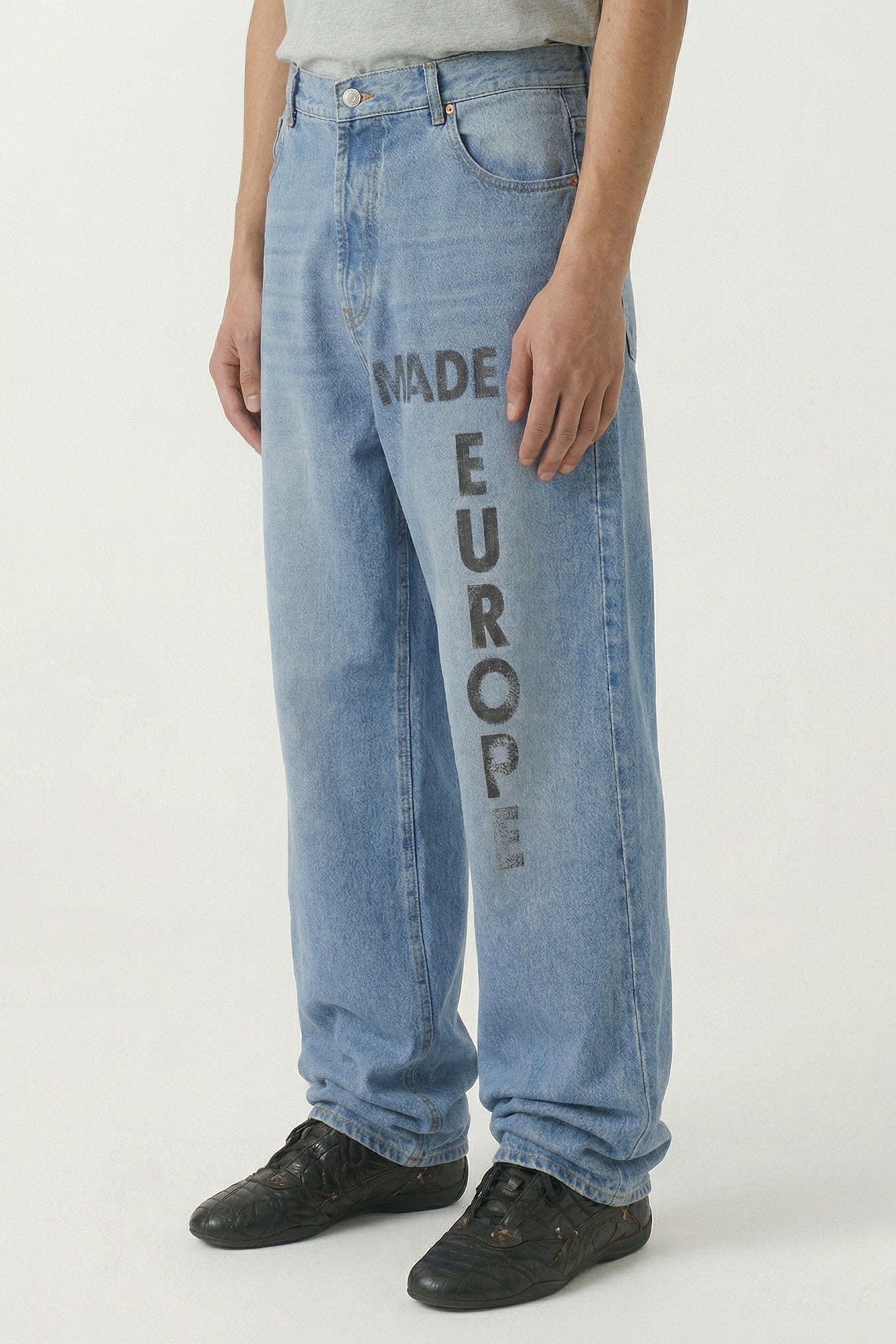 Vetements Made in Europe Jeans in Blue side