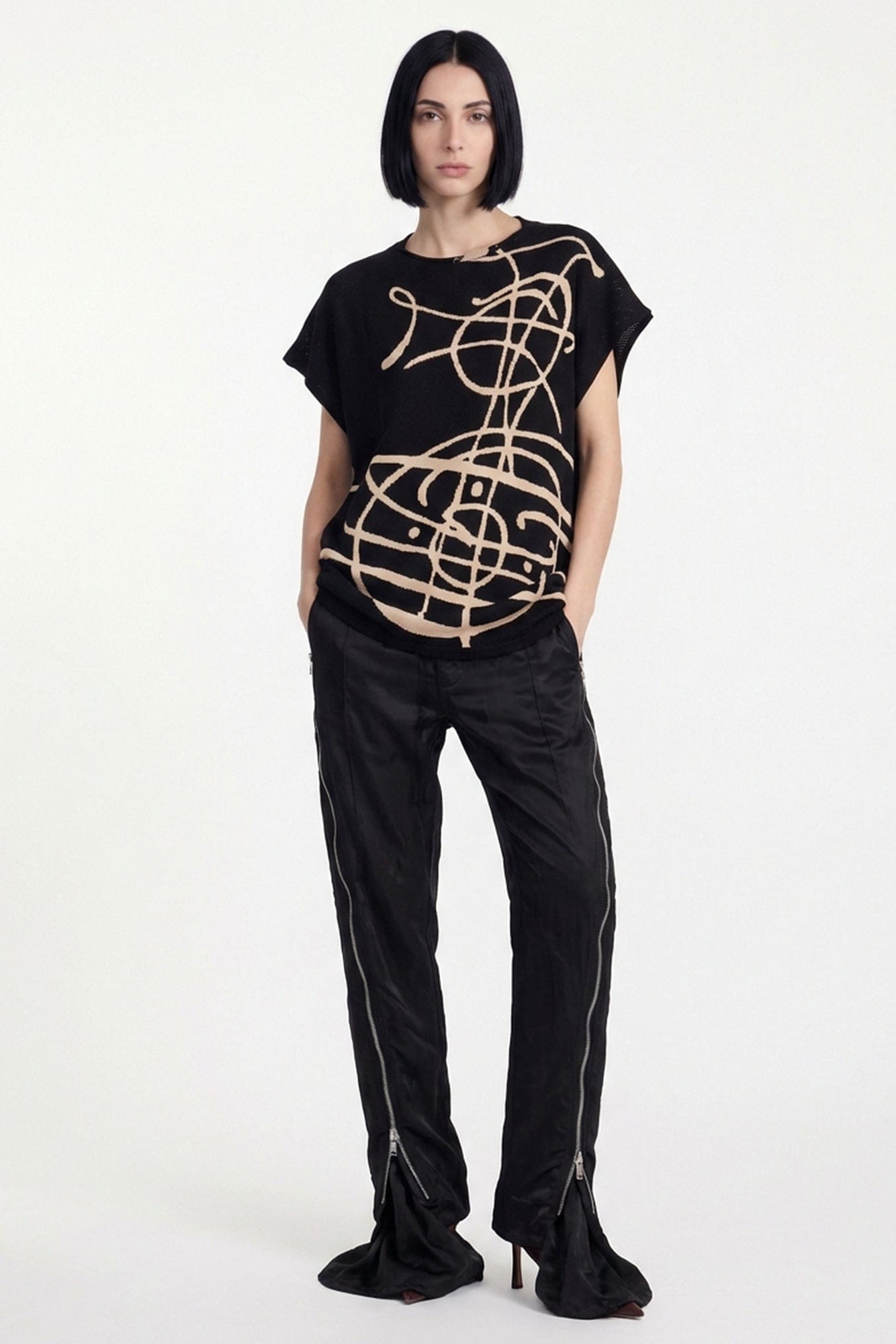 Vivienne Westwood Graffiti Orb Beach Top SS26 – Antidote Fashion