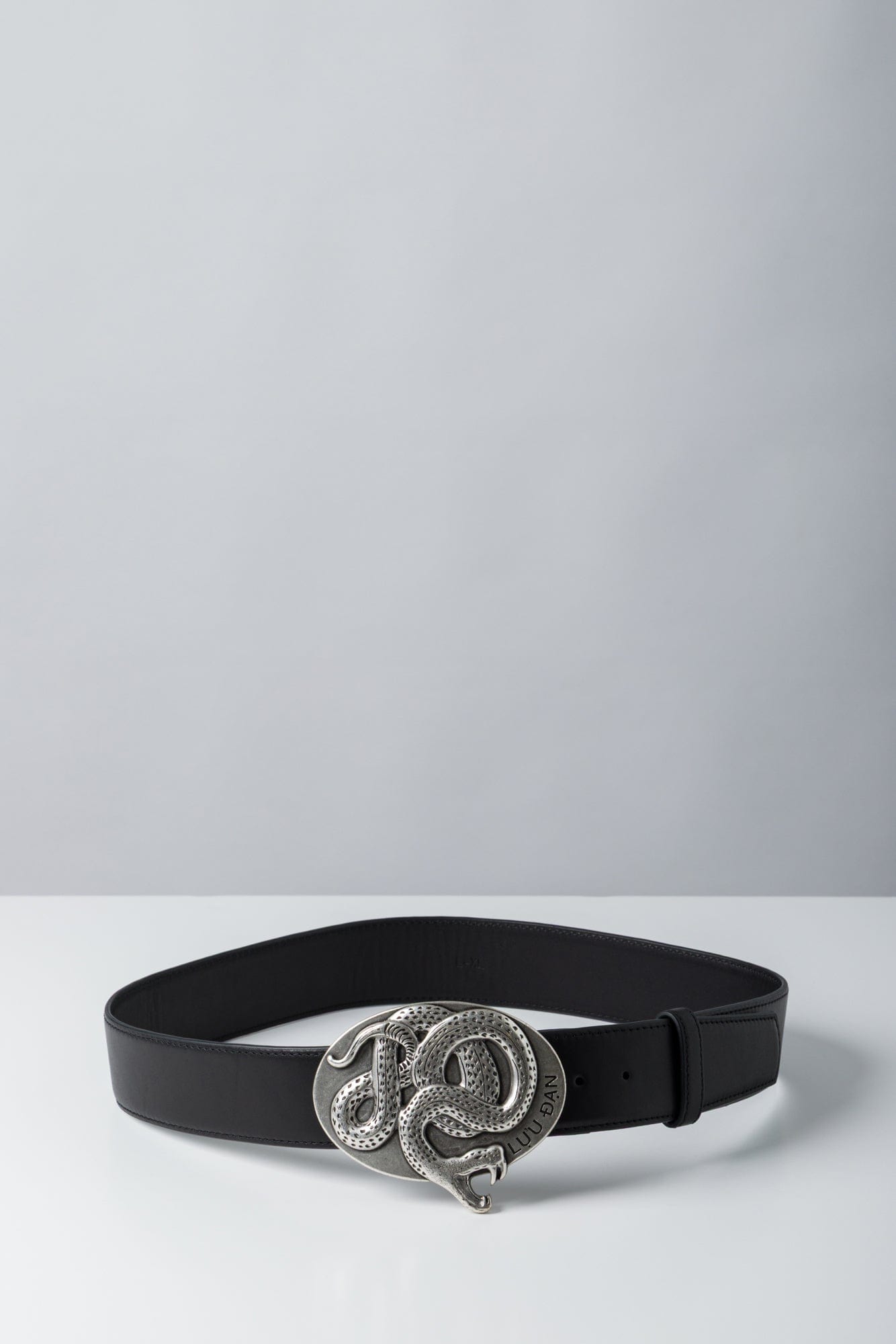 Lu'u Dan Twisted Snake Cowboy Belt in Black