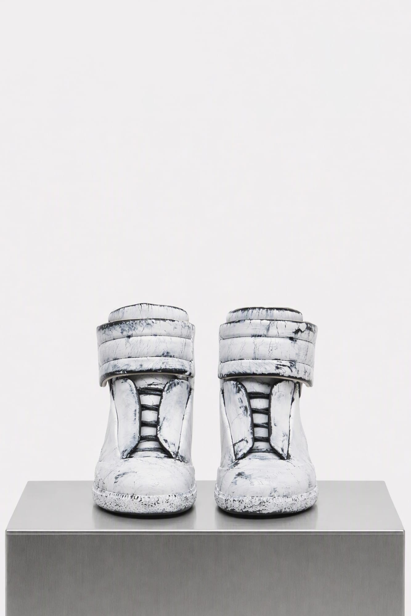 Maison Margiela Future Mid Top in Bianchetto front