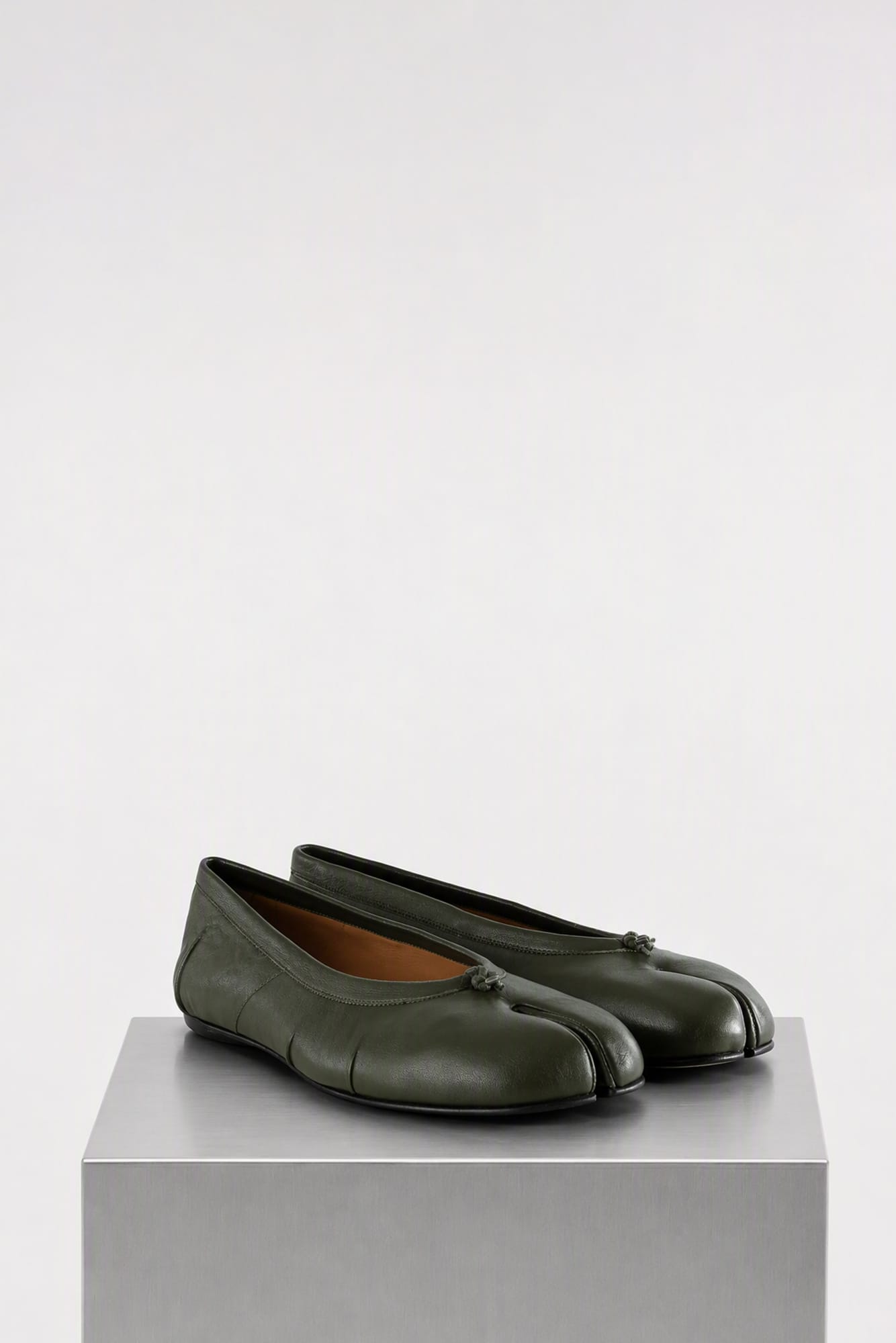 Maison Margiela Tabi Ballerina New in Green side