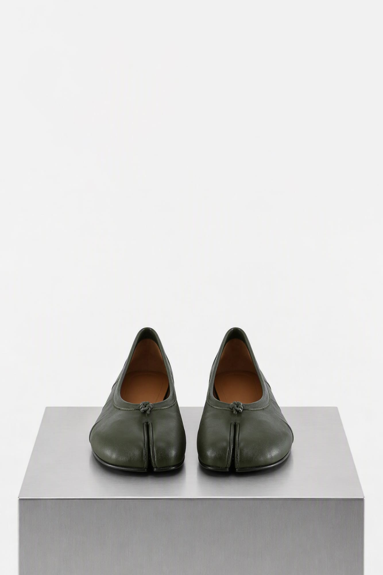 Maison Margiela Tabi Ballerina New in Green front