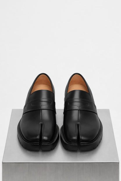 Maison Margiela Tabi County Loafer in Black front